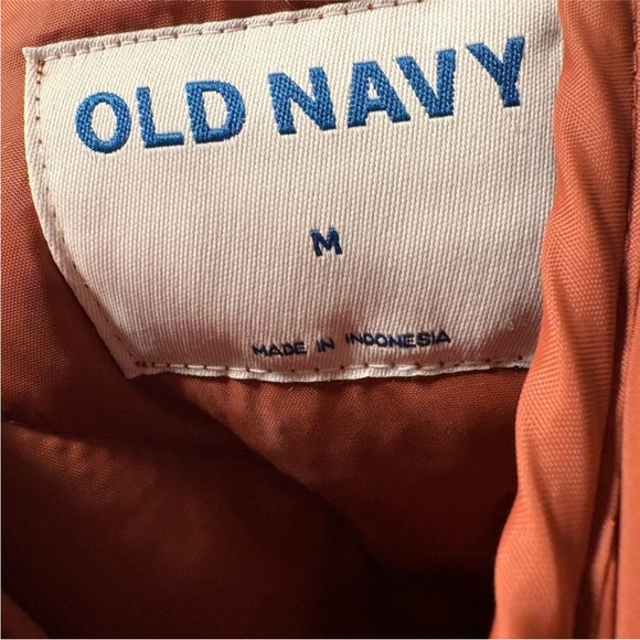 Old Navy Quilted Hooded Coat - Picture 3 of 3